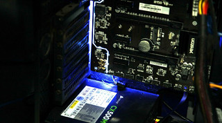 主板也带上信仰灯了，盈通 B150 电脑主板 开箱