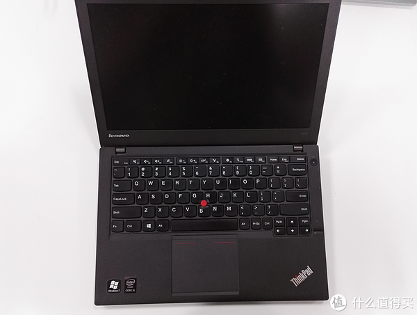 x240很难拆,从x230之后thinkpad变了,变得难拆了,换个键盘要把键盘