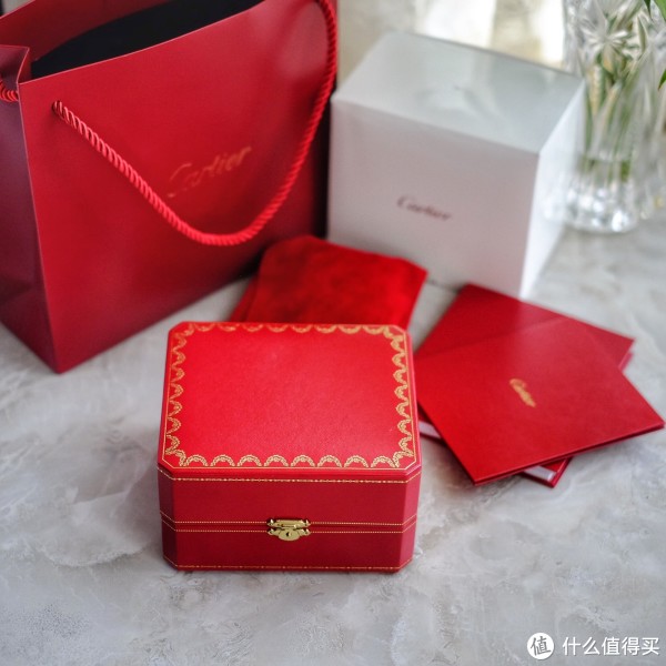 卡地亚 蓝气球 粉色盘晒单 熟悉的红袋子~~~婆婆拎来的时候,我还以为