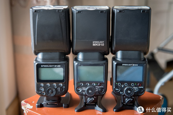 meike 美科 mk910 闪光灯 开箱&与尼康sb910,斯丹德df-800对比