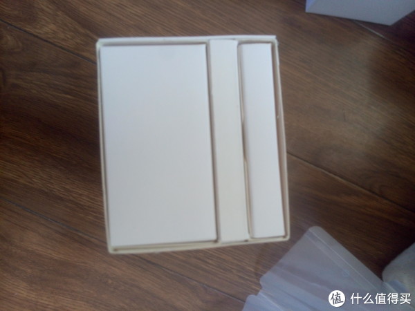 配件盒也是抽屉式的
