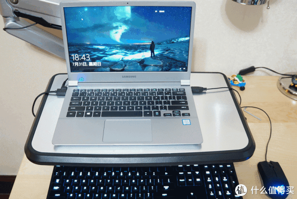 笔记本 笔记本电脑 600_404 gif 动态图 动图