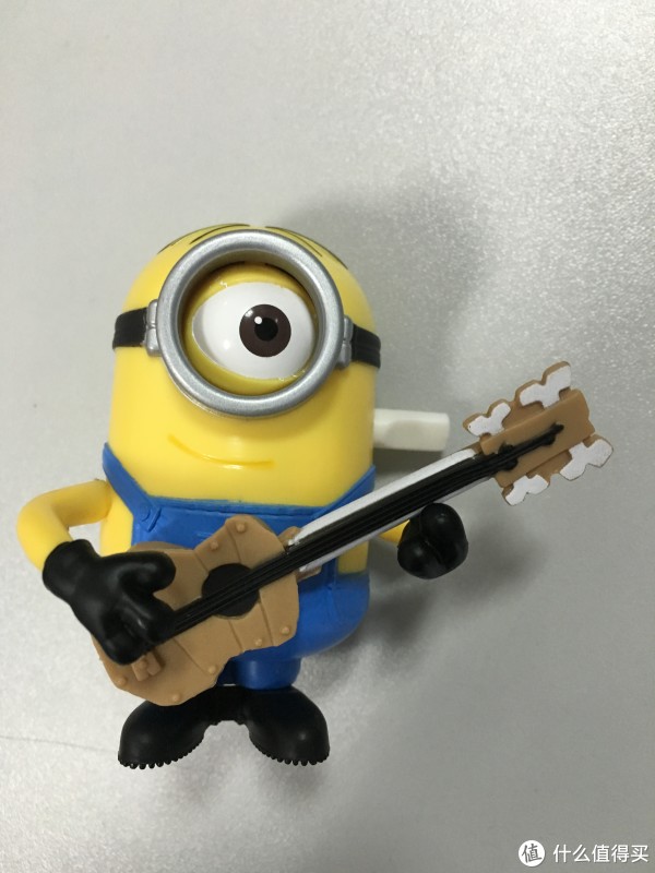 贱萌贱萌真可爱 minions 小黄人 匆忙奔跑的鲍勃 弹吉他的