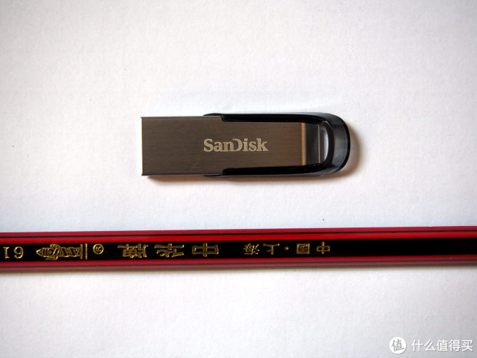 实用电脑周边 篇四:便宜但速度一般:sandisk 闪迪 ultra flair cz73