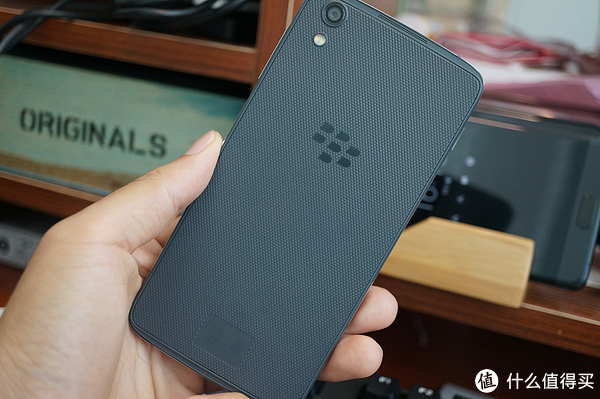 本站首晒#黑莓第二款安卓手机——blackberry 黑莓 dtek50 手机 开箱