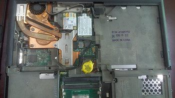 笔记本拆机清灰 篇五：IBM  T60不完全拆机更换硅脂