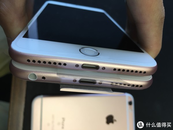 apple 苹果 iphone7 plus vs 6sp 外观大对比(7p开箱晒图)