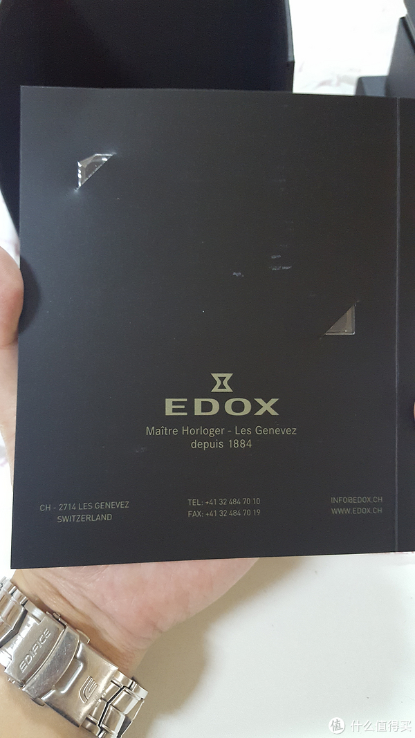 说明书后面是EDOX的卡
