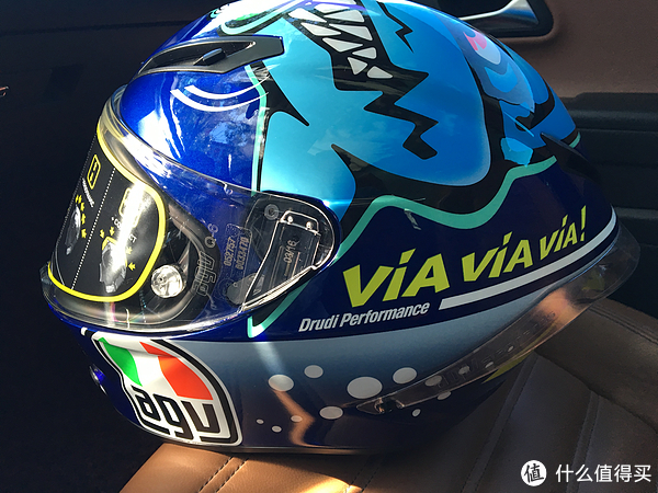 迫不及待的开箱:摩托车入坑第一步——agv corsa 罗西 小丑鱼头盔