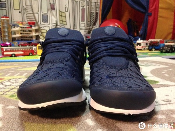 耐克air presto se 休闲鞋外观介绍(鞋头|内侧|鞋面|鞋头)