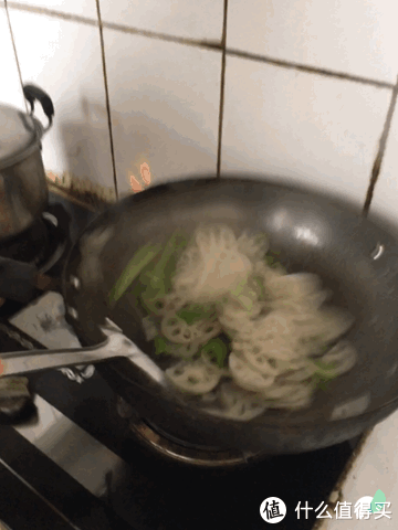 细数我会的那些家常菜 篇一:素菜系列之爆炒藕片和平菇炒菜