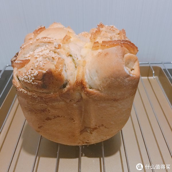 结合了光光女神的香葱肉松吐司方子，也很棒