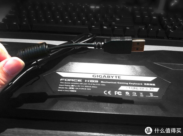 USB接口和屏蔽磁环