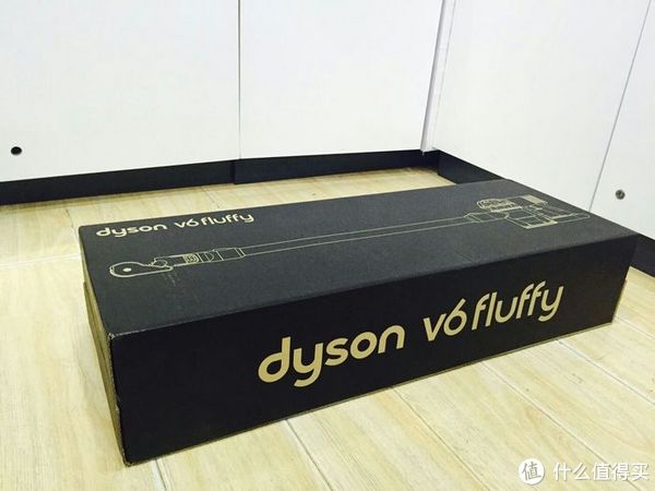 姗姗来迟的十吸头 dyson 戴森 v6 fluffy 吸尘器