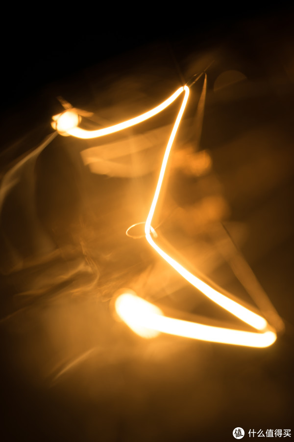 ▲ 焦距:90mm　 光圈:f/2.8　 ISO感光度:100 曝光时间:1/1000