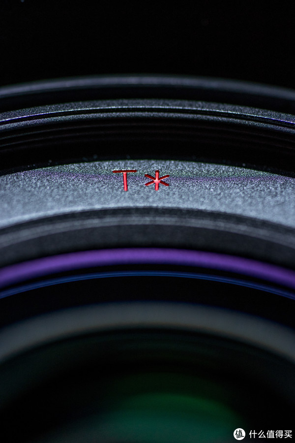 ▲ 焦距:90mm　 光圈:f/2.8　 ISO感光度:1250　 曝光时间:1/100