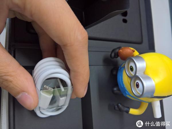 白色数据线，依旧没耳机