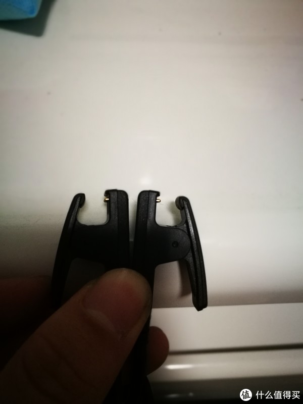 跟235的充电器是通用的