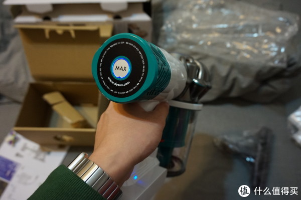 中奖秀#幸运屋喜中dyson 戴森 v6手持除螨吸尘器 开箱