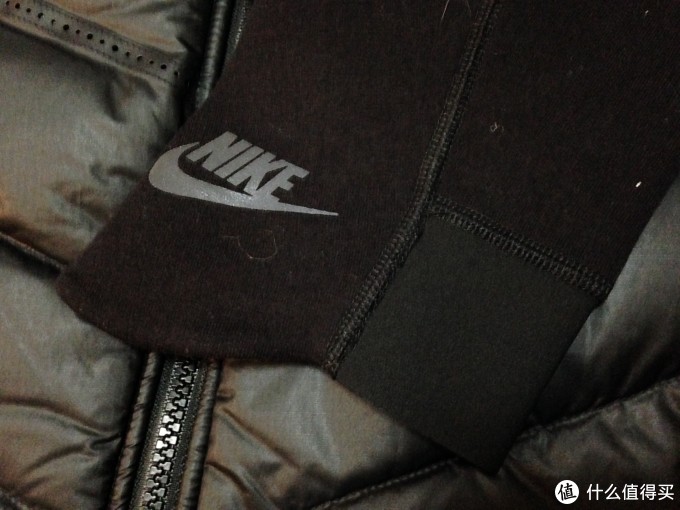 服饰快消品 篇二十五:nike tech fleece aeroloft 女子羽绒外套