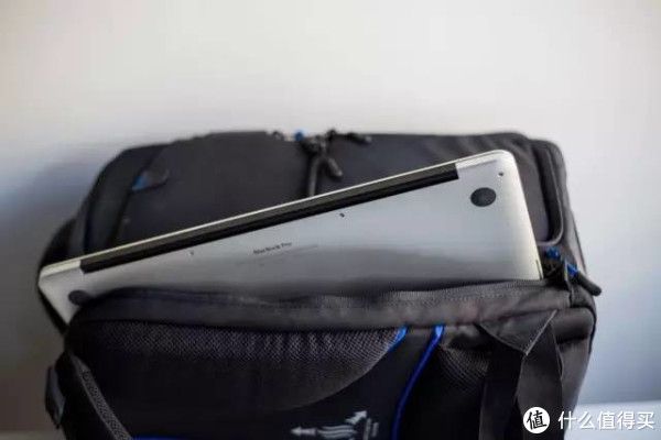 百诺Beyond&nbsp;LN的电脑隔层