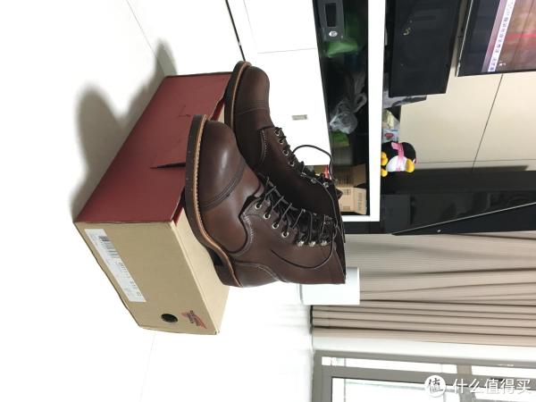 穿上鞋带
