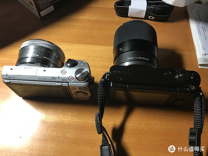 致曾经买不起的奶昔5t:sony 索尼 nex-5tl nex5t微单开箱(最后有妹子