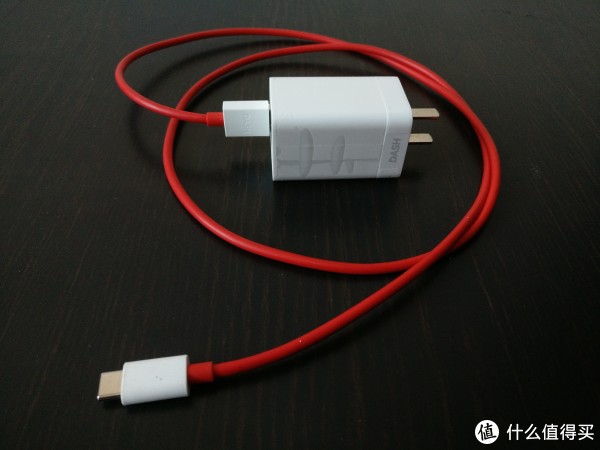 骚红充电线充满了激情