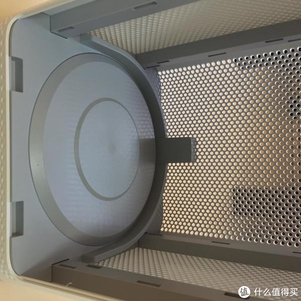 没装滤芯的仓内