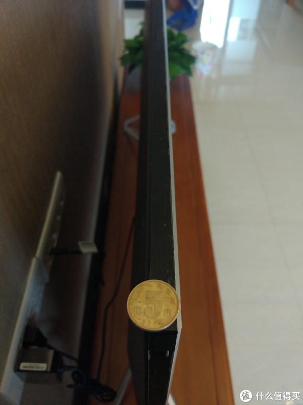 没有一元硬币，上个五毛的，够薄