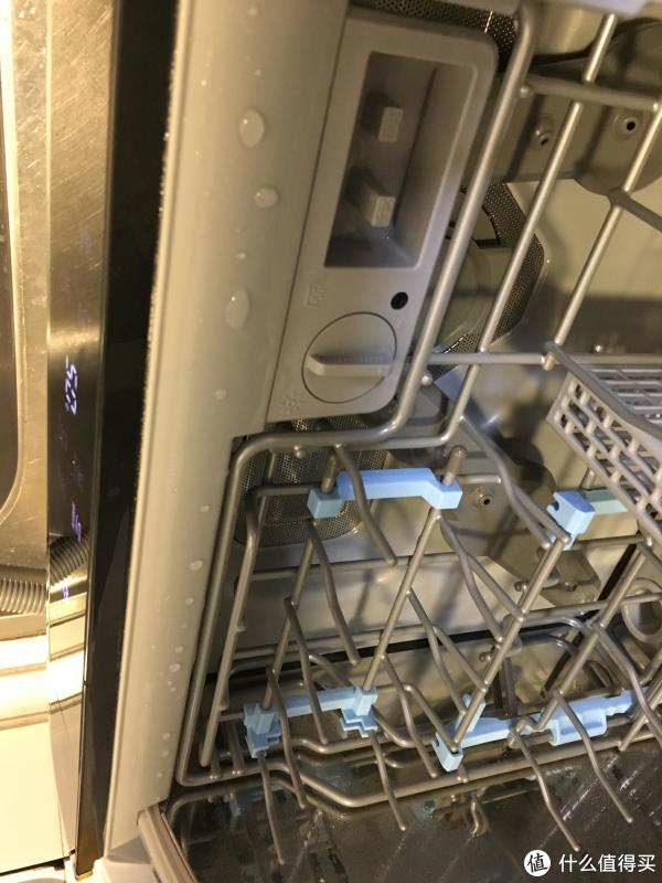 残留的水痕还是有不少的