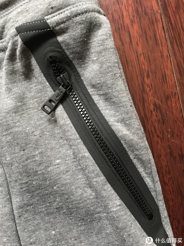 我是Nike粉 篇五:穿条女童裤!Nike 耐克 G NSW TCH FLC PANT KNT 收脚针织长裤(附实测尺码及真人兽)