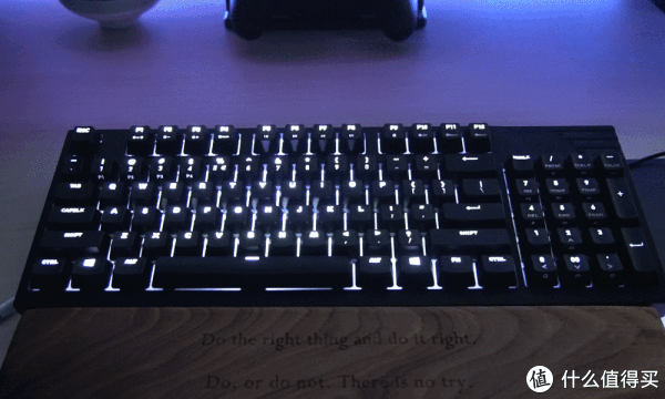 赛特厄普斯 篇四:酷冷至尊 烈焰枪竞技版v2键盘键简评