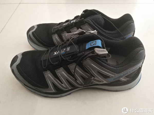 正面，中规中矩的设计，不出挑，比较适合三胖我。