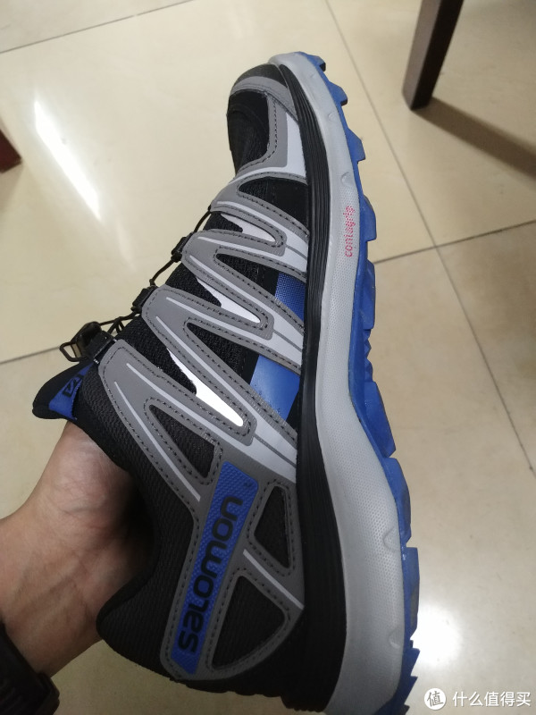 所谓SENSIFIT中足科技，提供更强的舒适感，而且侧面还是很耐看的