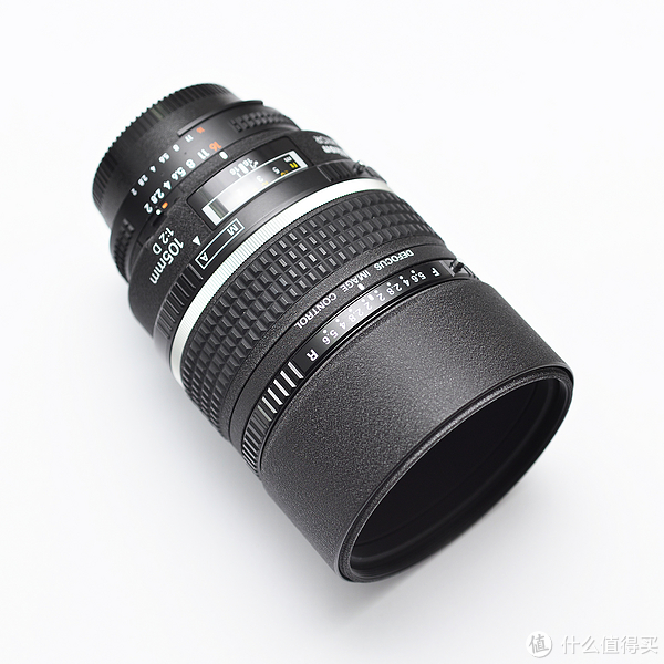 AF DC-NIKKOR 105MM1:2D中焦镜头外观展示