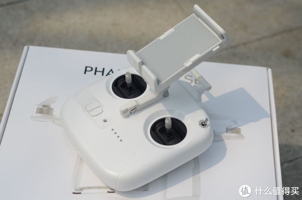 青岛守强数码大疆授权经销商 精灵(phantom)3se