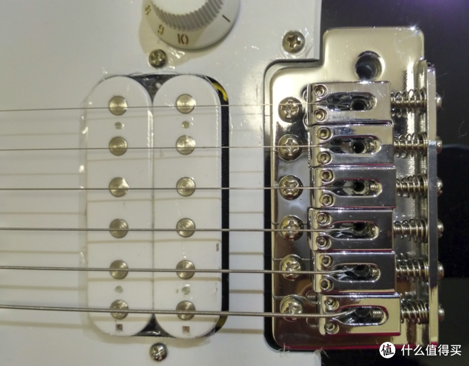 618入手fender芬达squierbulletstrat子弹头电吉他开箱及评测