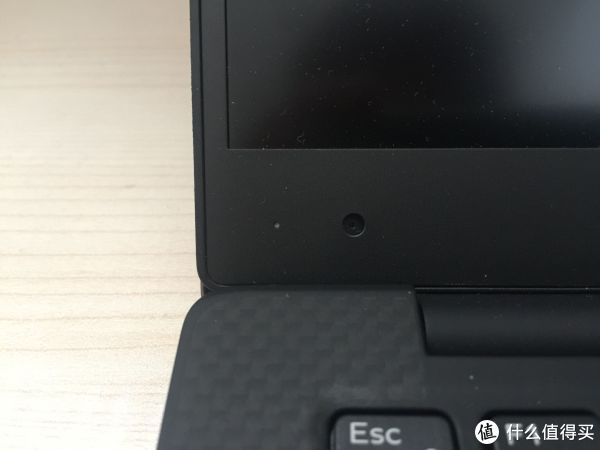 打开盖子之后，这个摄像头位置...
