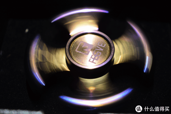 大车轮变成了指尖陀螺!视频