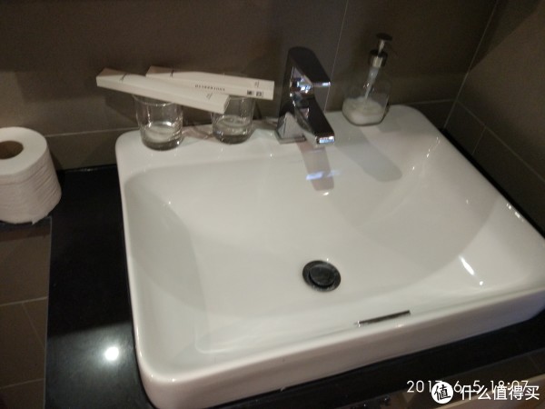提供一次性牙具 提供一次性牙具