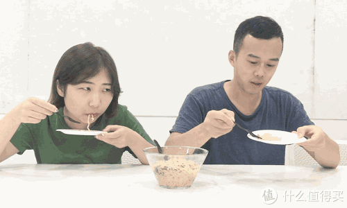值客原创 食品保健 休闲食品 文章详情  依哥:喝起来柠檬味比香菜味浓