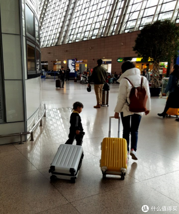 本站首晒#假装在旅行,小米90分商旅通用旅行箱开箱札记(人生第一只