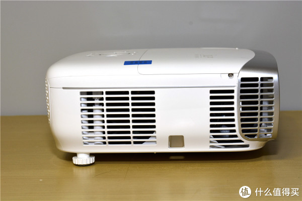 二爷说说投影机 篇五:家用投影的新入门-----明基w1120投影机评测