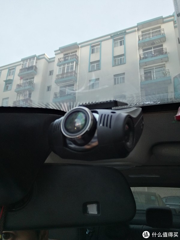小巧而强大的任我游x3一秒一帧安防式行车记录仪