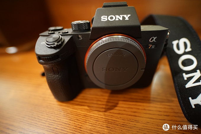 新品首晒:sony 索尼 a7m3 全画幅微单 开箱及简单试拍