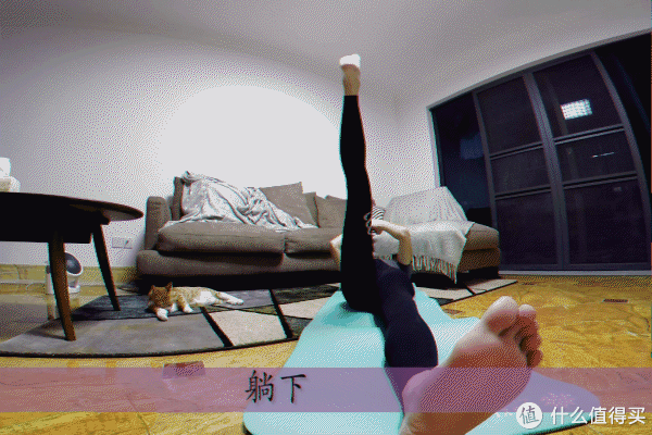 差不多有140°的大腿劈叉了.