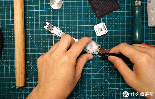 全程gif—casio 卡西欧 ltp-2064a-7a3v 女款石英表电池二次换新小记