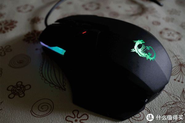 双侧翼:msi 微星 clutch gm60 电竞鼠标 晒物