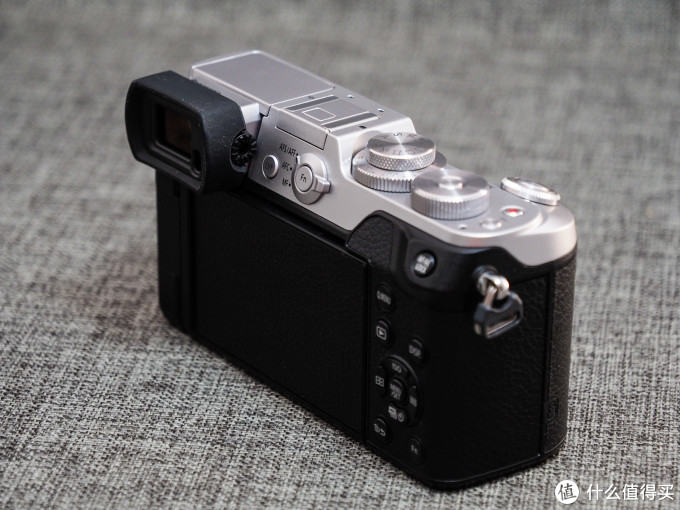 过气老旗舰成了我的新生产力—panasonic 松下 gx8 无反相机开箱